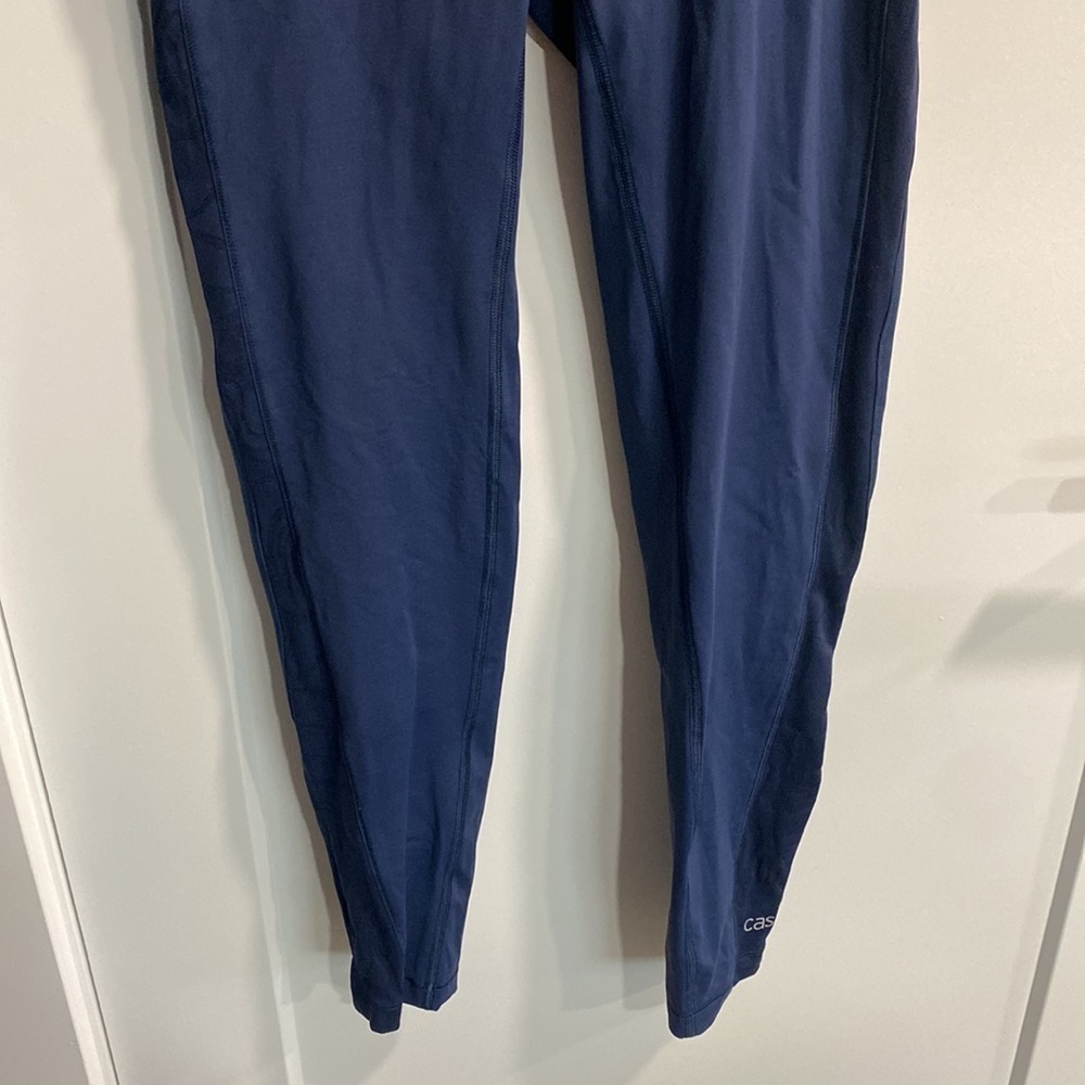 Casall Navy Blue Athletic Leggings EUC - Picture 3 of 11